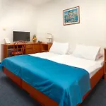Faraon 3* Trpanj