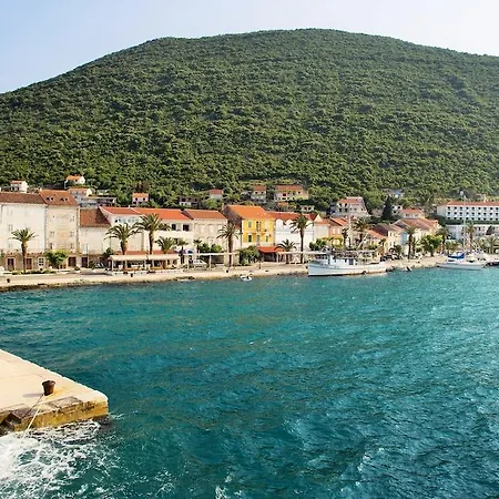 Faraon 3* Trpanj