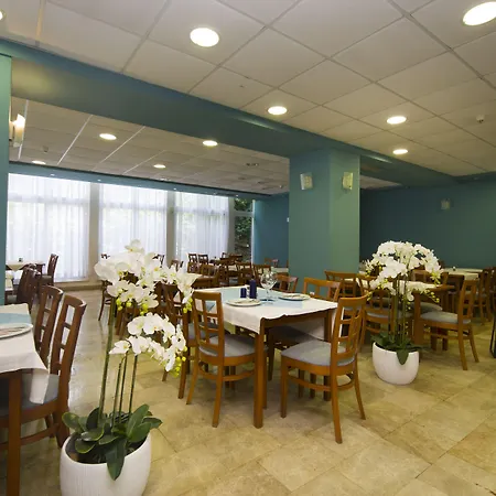 Faraon 3* Трпань
