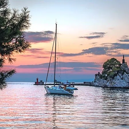 Faraon 3* Trpanj